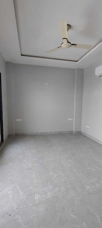 Room in 2 BHK Apartment at Kathgodam – for Rent