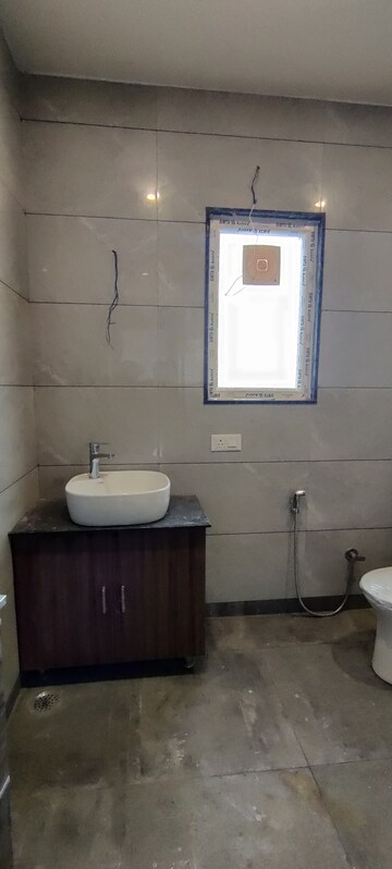 Bathroom in 2 BHK Apartment at Kathgodam – for Rent