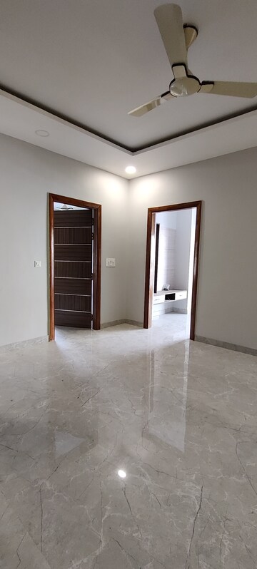 Room in 2 BHK Apartment at Kathgodam – for Rent