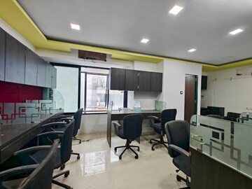  Office Space For Rent in Malad West
