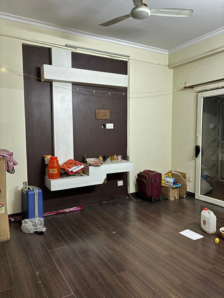  Parking, antriksh-golf-view 2 Bedroom 1010 Sq.Ft. Apartment In Sector 78 Noida 9765602