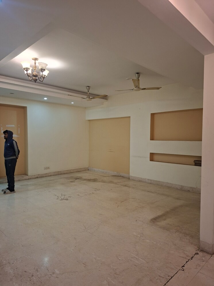 Kitchen, sector 48 3 Bedroom 300 Sq.Mt. Independent House In Sector 48 Noida 9765606