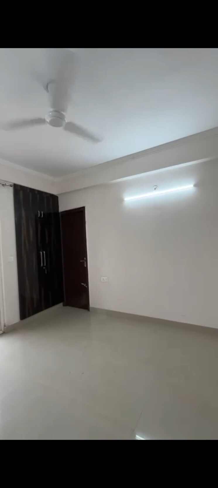 Room, amrapali-golf-homes 3 Bedroom 1595 Sq.Ft. Apartment In Sector 4 Greater Noida Greater Noida 9765612