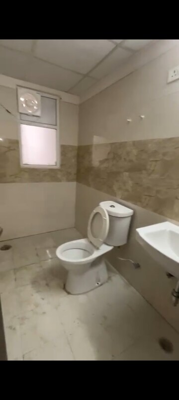 Bathroom in 3 BHK Apartment at Amrapali Golf Homes, Sector 4 Greater Noida – for Rent