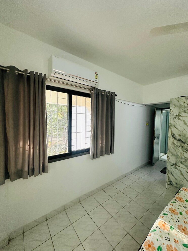 Bedroom, yash-apartments-model-colony 2 Bedroom 1001 Sq.Ft. Apartment In Model Colony Pune 9765629