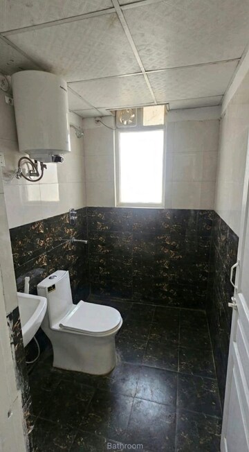 Master Bedroom in 2 BHK Apartment at Migsun Ultimo, Omicron Iii Greater Noida – for Rent