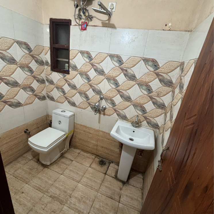 Bathroom, kharar mohali road 1 Bedroom 366 Sq.Ft. Apartment In Kharar Mohali Road Kharar 9765689