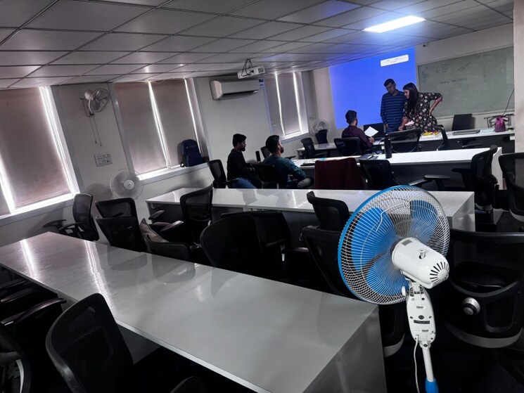 Team Area, sector 1 Commercial Office Space 2500 Sq.Ft. In Sector 1 Noida 9765810