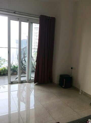 Room in 3 BHK Apartment at LnT Crescent Bay T5, Parel – for Rent