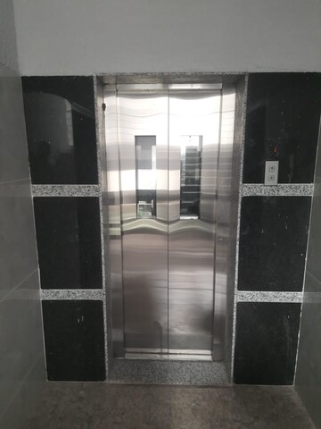 Lift in 2 BHK Apartment at Garudachar Palya – for Rent