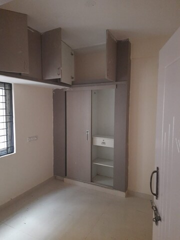 Room in 2 BHK Apartment at Garudachar Palya – for Rent