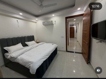 Bedroom in 1 BHK Builder Floor at Palm Residency Chhatarpur, Chattarpur – for Rent