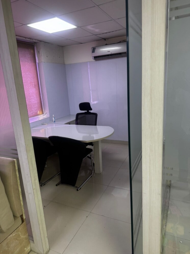 Bathroom, sector 1 Commercial Office Space 1000 Sq.Ft. In Sector 1 Noida 9765894