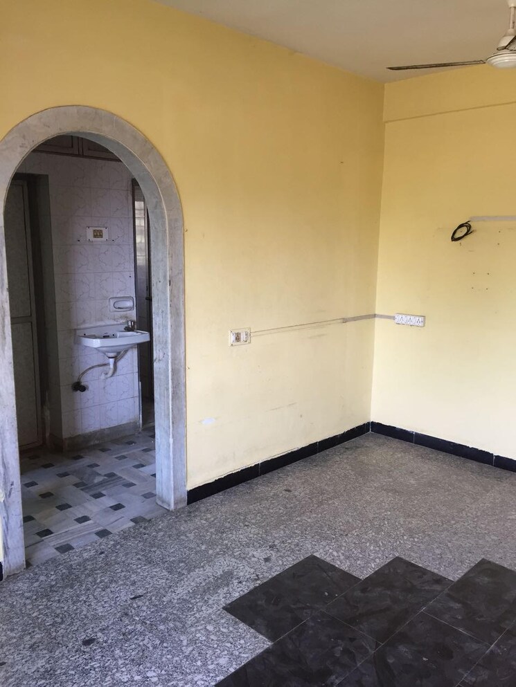 Room, link-palace 1 Bedroom 650 Sq.Ft. Apartment In Malad West Mumbai 9765890