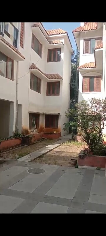 6+ BHK Independent House – Exterior View View at Jubilee Hills - for Rent