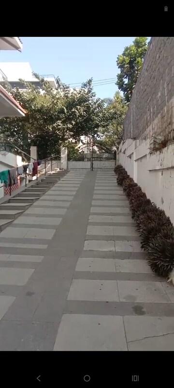 Parking in 6+ BHK Independent House at Jubilee Hills – for Rent