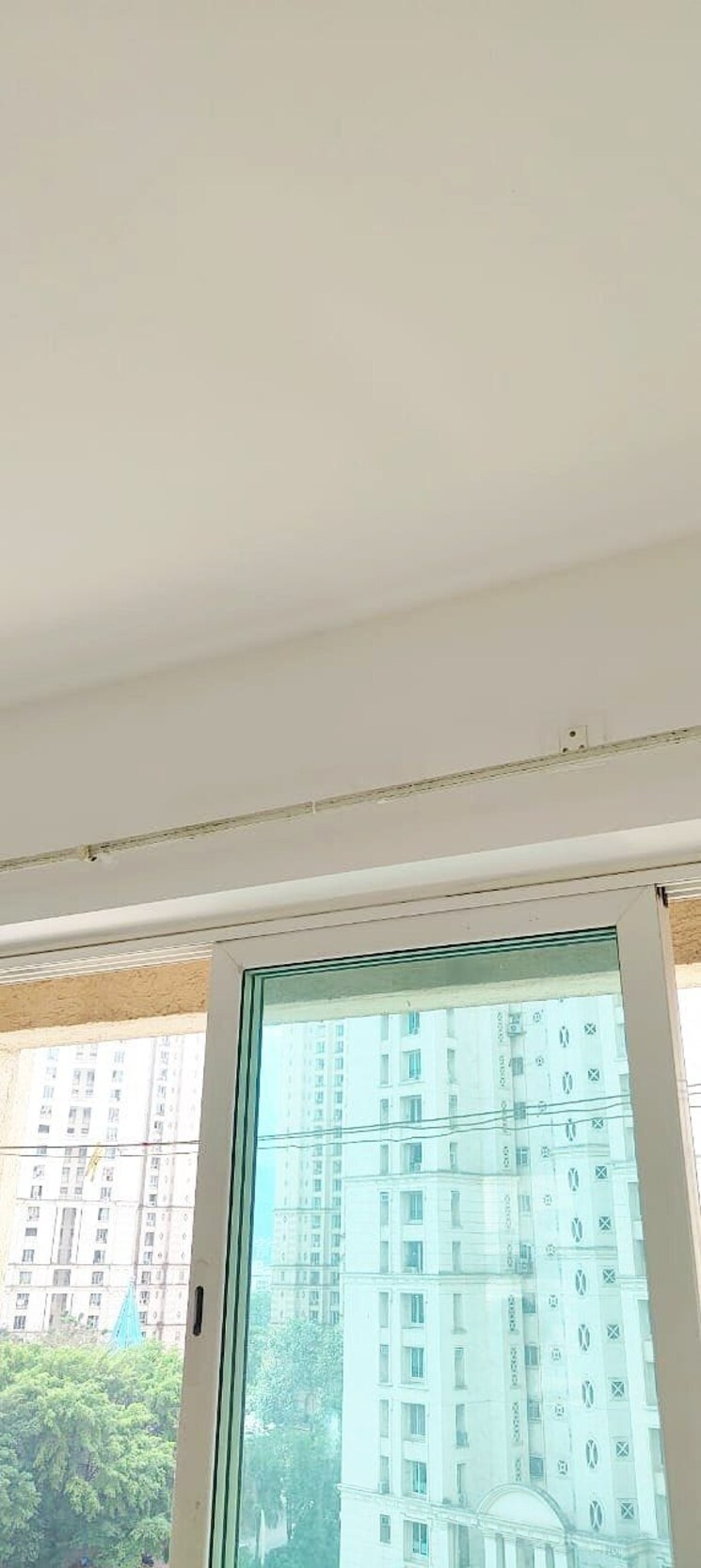 Room, hiranandani-meadows 3.5 Bedroom 1450 Sq.Ft. Apartment In Manpada Thane 9765939