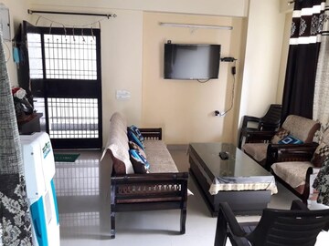 Living Room in 2 BHK Builder Floor at Gyan Khand I – for Rent