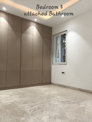 Room in 3 BHK Builder Floor at Lajpat Nagar Iii – for Rent