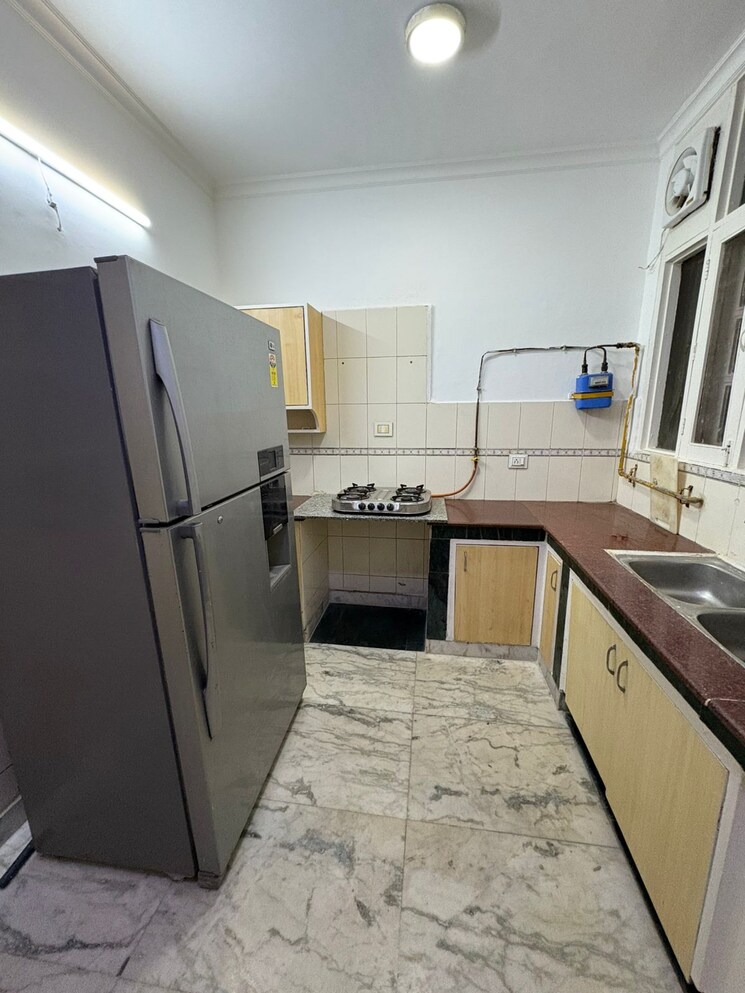 Kitchen, kailash colony 3 Bedroom 1500 Sq.Ft. Builder Floor In Kailash Colony Delhi 9765955