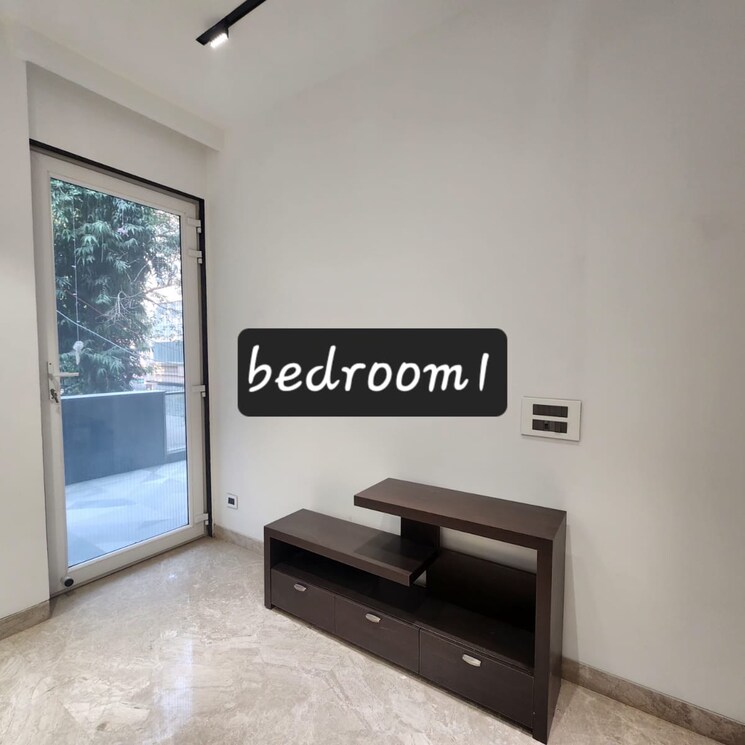 Room, kalkaji 3 Bedroom 1600 Sq.Ft. Builder Floor In Kalkaji Delhi 9765960