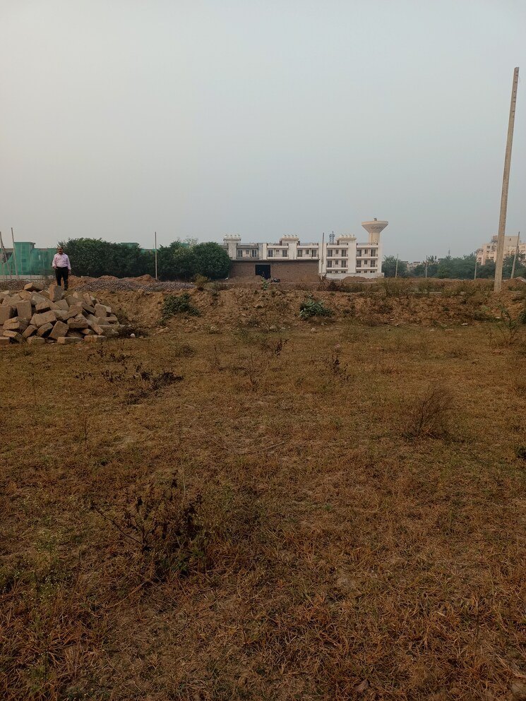 undefined, sector 77  179 Sq.Yd. Plot In Sector 77 Faridabad 9765963