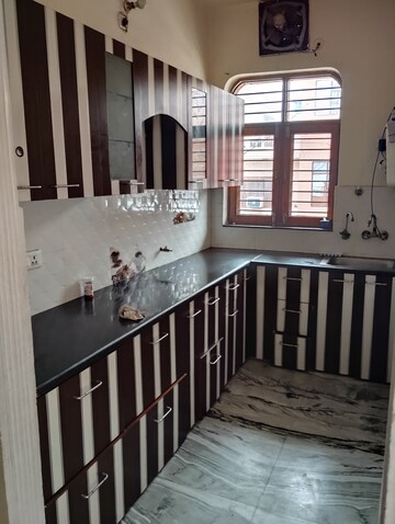Kitchen in 2 BHK Builder Floor at Sector 16 – for Rent