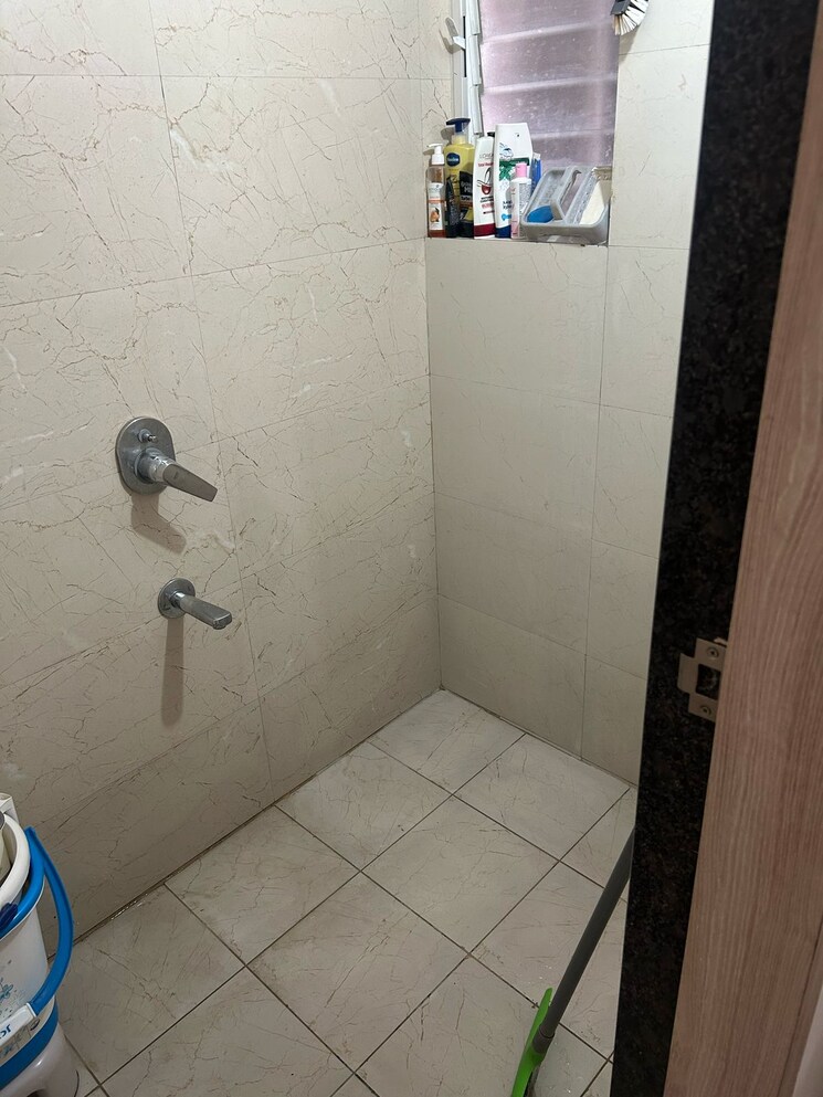 Bathroom, mantra-monarch 2 Bedroom 900 Sq.Ft. Apartment In Balewadi Pune 9766020