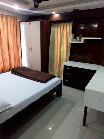 Team Area in 2 BHK Apartment at Mohid Heights, Andheri West – for Rent