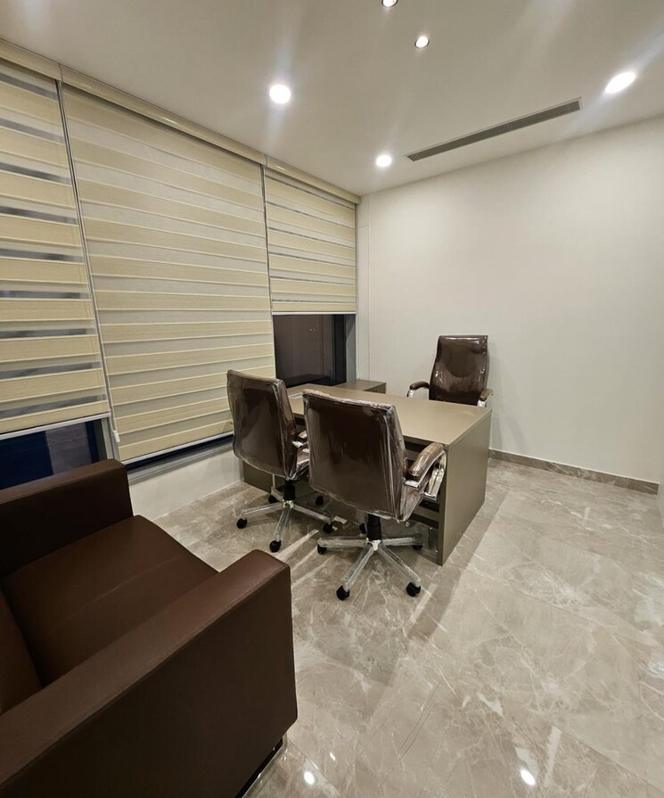 Team Area, sector 3 Commercial Office Space 650 Sq.Ft. In Sector 3 Noida 9766077