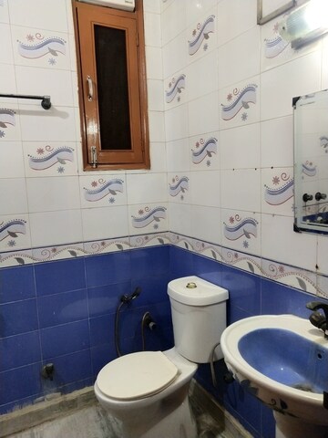 Master Bedroom in 2 BHK Independent House at Sector 56 – for Rent