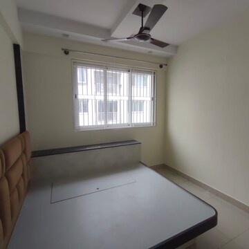 Room in 3.5 BHK Apartment at Godrej Eternity, Jyotipuram – for Rent