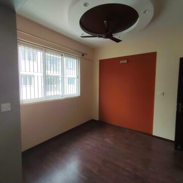 Room in 3.5 BHK Apartment at Godrej Eternity, Jyotipuram – for Rent