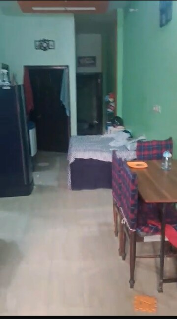 Living Room in 2.5 BHK Builder Floor at Gupta Colony – for Sale