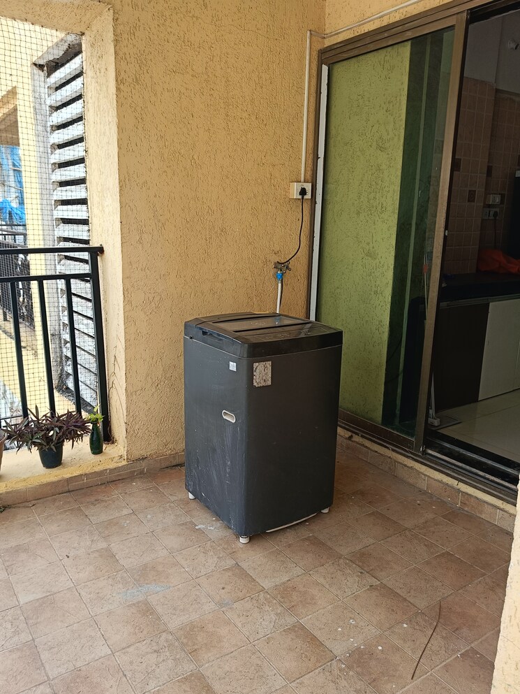 Balcony, amann-marina 2.5 Bedroom 1100 Sq.Ft. Apartment In Worli Mumbai 9766545