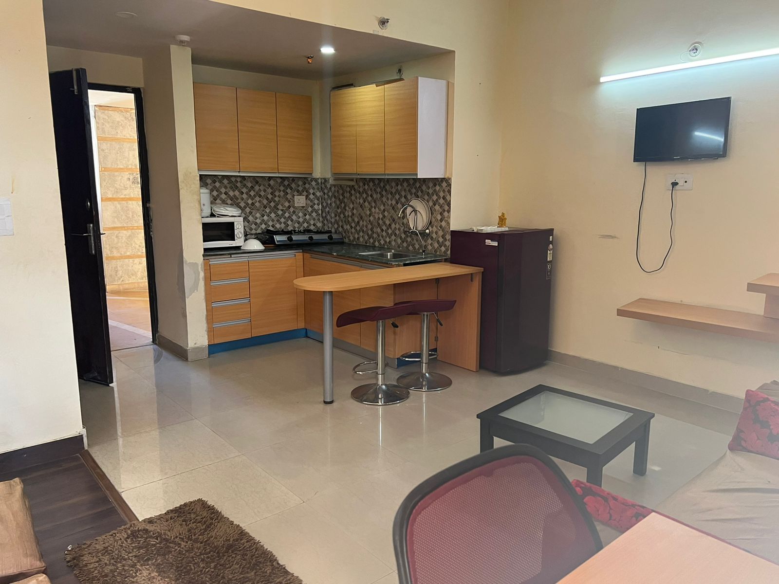 StudioApartment For Rent in Supertech Czar Suites