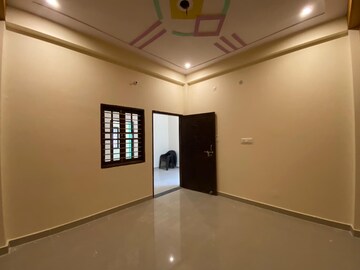 Room in 4 BHK Apartment at DLF The Belaire, Sector 54 – for Sale