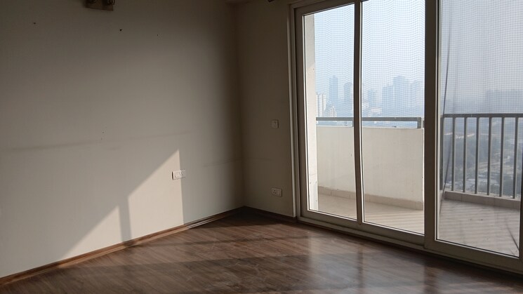 Room, emaar-the-palm-drive-the-premier-terraces 4 Bedroom 4050 Sq.Ft. Penthouse In Sector 66 Gurgaon 9766659