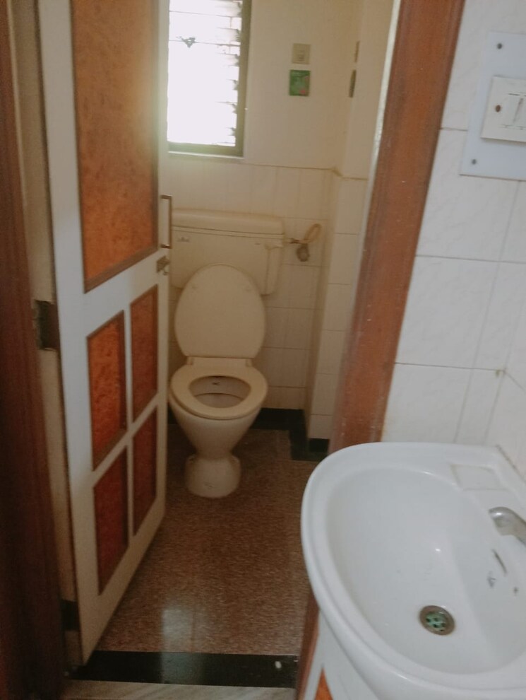 Bathroom, ng-complex 1 Bedroom 640 Sq.Ft. Apartment In Andheri East Mumbai 9766728