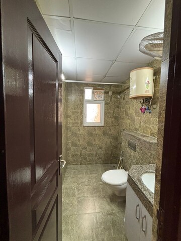 Bathroom in 3.5 BHK Apartment at Experion The Heart Song, Sector 108 – for Rent