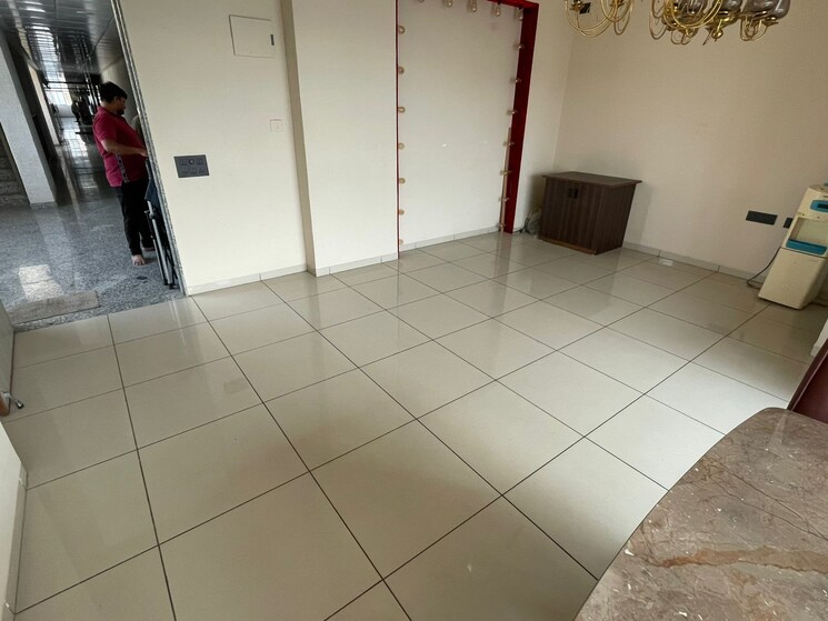 Bathroom, ratnanjali-solitaire Commercial Office Space 750 Sq.Ft. In Satellite Ahmedabad 9766769