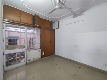 Room in 3 BHK Builder Floor at Chattarpur – for Sale