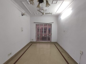 Room in 3 BHK Builder Floor at Chattarpur – for Sale