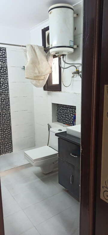 Team Area in 4 BHK Apartment at Anand Niketan CGHS, Sector 52 – for Rent