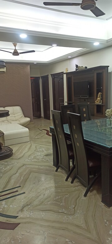 Staircase in 4 BHK Apartment at Anand Niketan CGHS, Sector 52 – for Rent