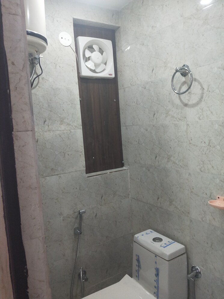Bathroom, dhoot-time-residency 1 RK 250 Sq.Ft. Apartment In Sector 63 Gurgaon 9766894