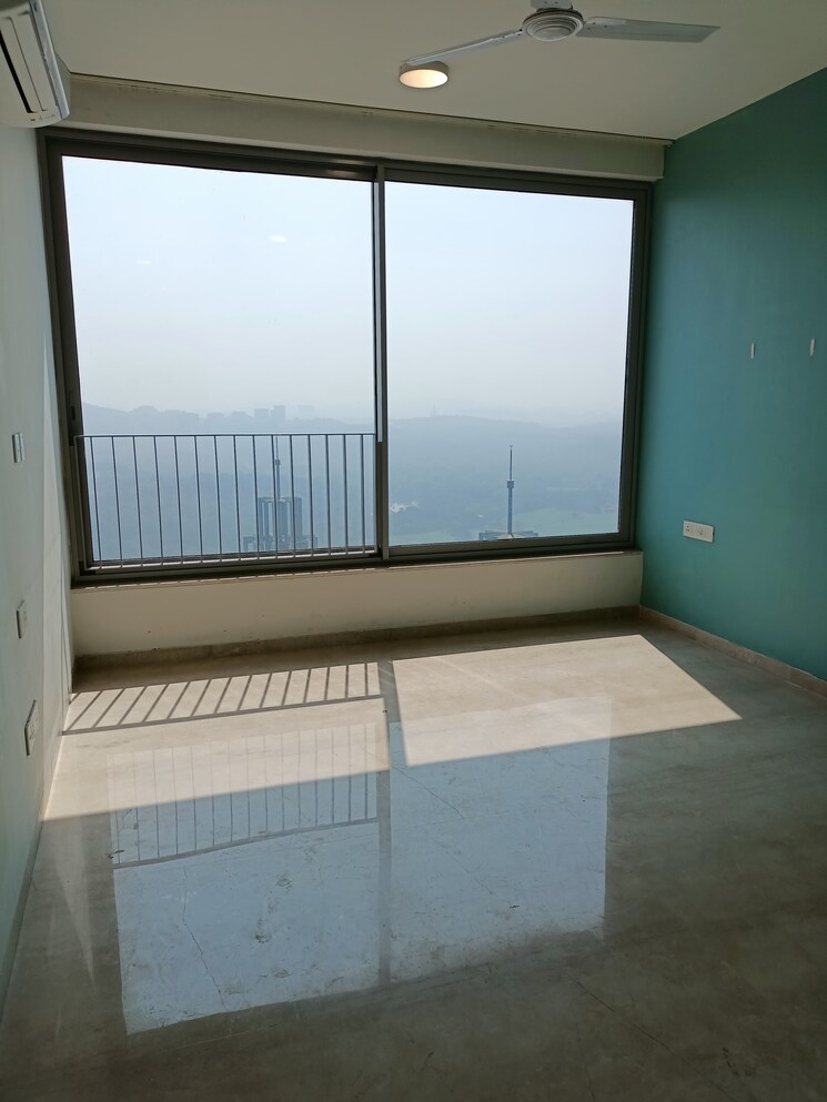 Room, oberoi-realty-esquire 3.5 Bedroom 1515 Sq.Ft. Apartment In Goregaon East Mumbai 9766879