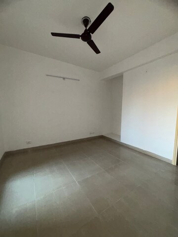Room in 3.5 BHK Apartment at Stellar Jeevan, Sector 1 Greater Noida – for Sale