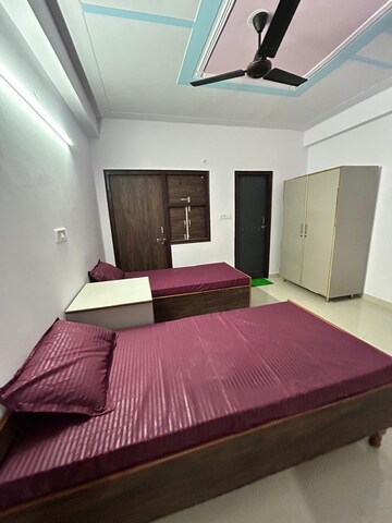 Room in  Pg at Sector 70 – for Rent