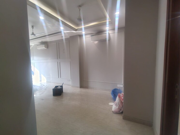 Room, chittaranjan park 3 Bedroom 1600 Sq.Ft. Builder Floor In Chittaranjan Park Delhi 9767000